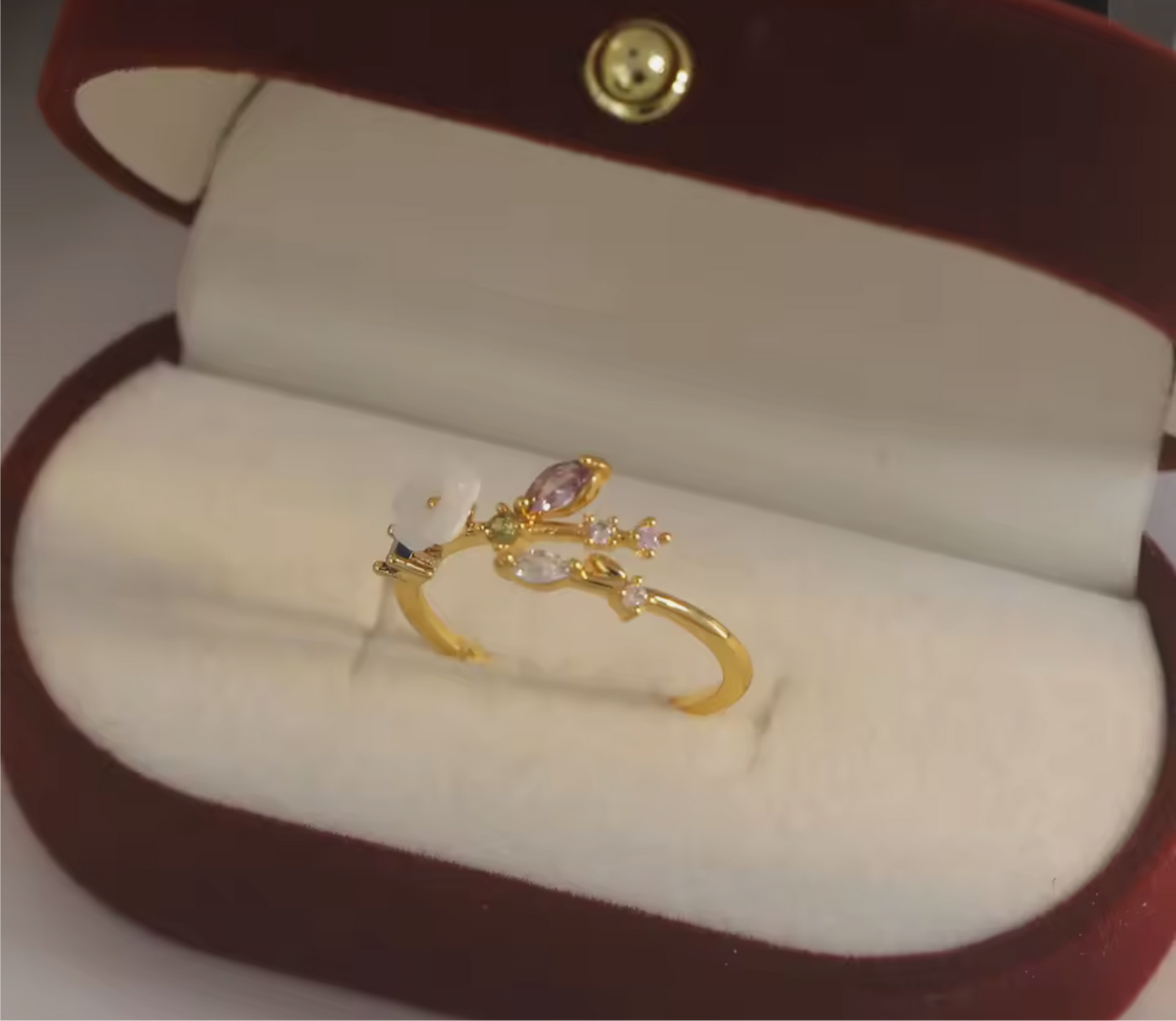Crystal White Blossom Ring Gold